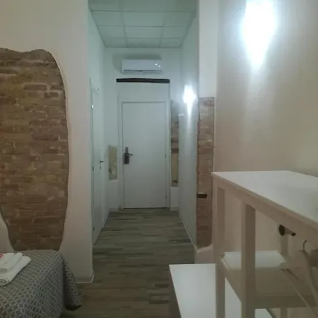 Bed & Breakfast B.house 3*