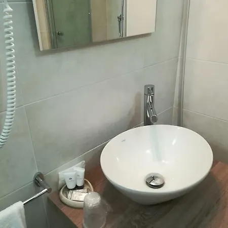 B.house 3*