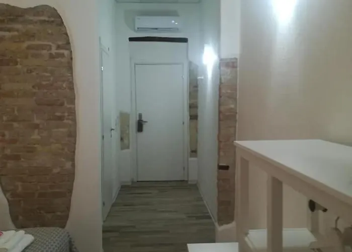 Bed and Breakfast B.house 3*