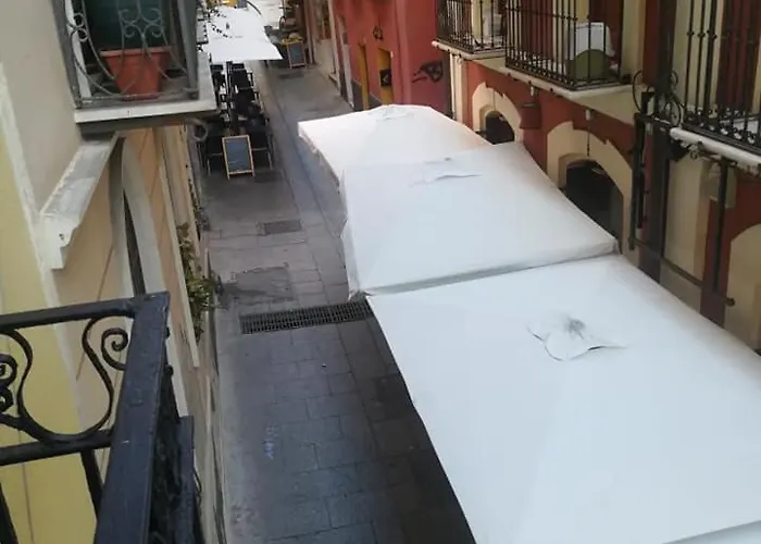 B.house Bed and Breakfast