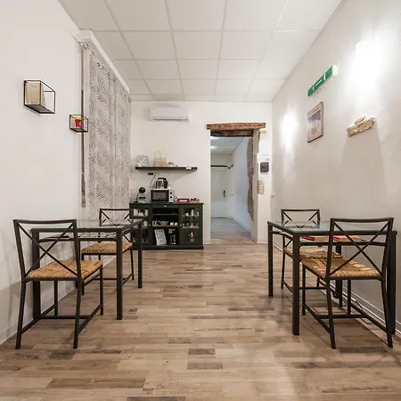 B House 3* Cagliari