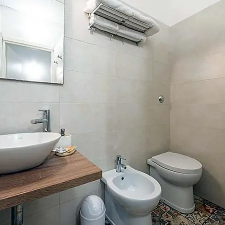 B House 3*