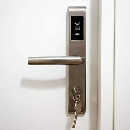 B House Πανσιόν 3*