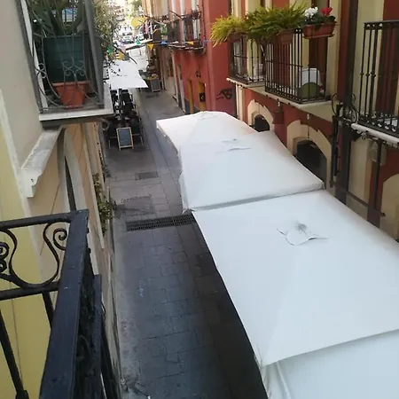 B.house Couette-café